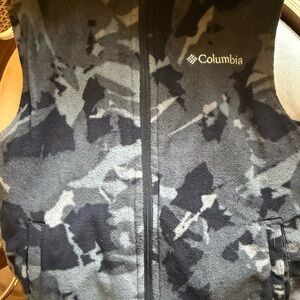 Columbia Charcoal and Light Gray Fleece Vest reversible